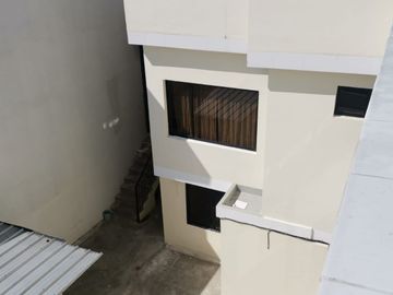VENDO CASA RENTERA SECTOR POMASQUI DE 452,88 M2