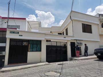 VENDO CASA RENTERA SECTOR POMASQUI DE 452,88 M2