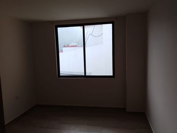 VENDO CASA RENTERA SECTOR POMASQUI DE 452,88 M2