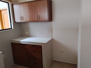 VENDO CASA RENTERA SECTOR POMASQUI DE 452,88 M2