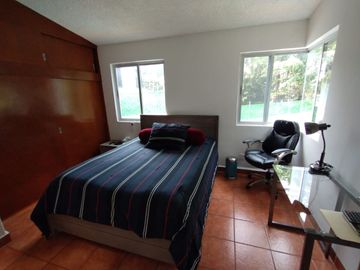 Venta De Casa Con Alberca Y Muy Bien Ubicada En Delicias, Cuernavaca