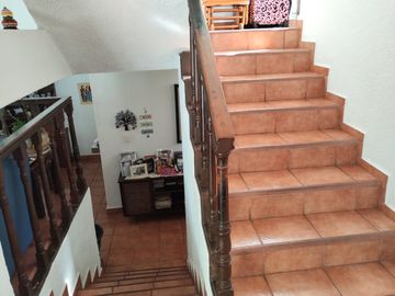 Venta De Casa Con Alberca Y Muy Bien Ubicada En Delicias, Cuernavaca