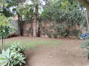 Venta De Casa Con Alberca Y Muy Bien Ubicada En Delicias, Cuernavaca