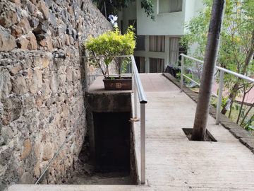 Venta De Casa Con Alberca Y Muy Bien Ubicada En Delicias, Cuernavaca