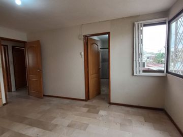 VENTA DE LINDA Y ACOGEDORA  CASA DE 2 PISOS EN URBANIZACION SAN FELIPE NORTE DE GUAYAQUIL