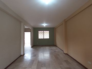 VENTA DE LINDA Y ACOGEDORA  CASA DE 2 PISOS EN URBANIZACION SAN FELIPE NORTE DE GUAYAQUIL
