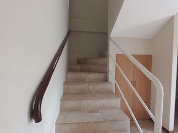 VENTA DE LINDA Y ACOGEDORA  CASA DE 2 PISOS EN URBANIZACION SAN FELIPE NORTE DE GUAYAQUIL
