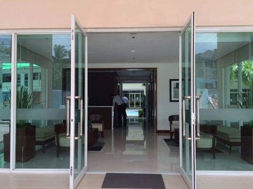 Condominium in manila two bedroom rent to own near Unilever Honda Toyota otis manila skate park peninsula garden midtown homes peninsula garden rent t