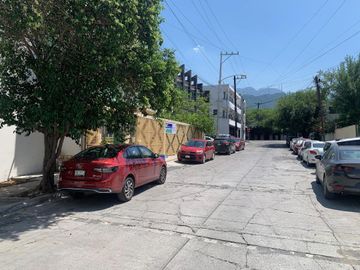 Propiedad Venta Monterrey 3 Casas 2 Deptos 14 Cuartos cerca Tec para INVERSIONISTA