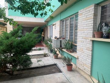 Propiedad Venta Monterrey 3 Casas 2 Deptos 14 Cuartos cerca Tec para INVERSIONISTA