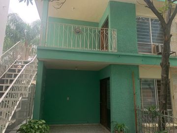Propiedad Venta Monterrey 3 Casas 2 Deptos 14 Cuartos cerca Tec para INVERSIONISTA