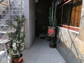 se vende duplex (1er y 2do piso ) en el RIMAC