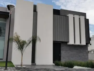 # Casa Amueblada en Residencial Dolores, 3 Pisos, 5 Recámaras. Pachuca, Hidalgo
