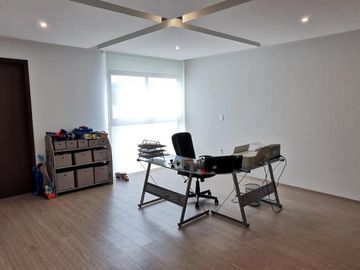 # Casa Amueblada en Residencial Dolores, 3 Pisos, 5 Recámaras. Pachuca, Hidalgo