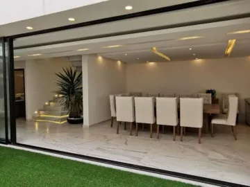 # Casa Amueblada en Residencial Dolores, 3 Pisos, 5 Recámaras. Pachuca, Hidalgo