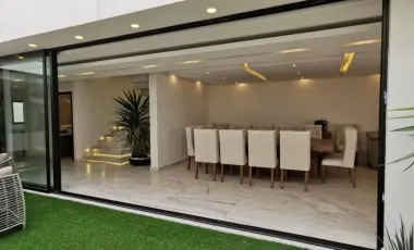 # Casa Amueblada en Residencial Dolores, 3 Pisos, 5 Recámaras. Pachuca, Hidalgo