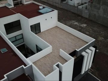 # Casa Amueblada en Residencial Dolores, 3 Pisos, 5 Recámaras. Pachuca, Hidalgo