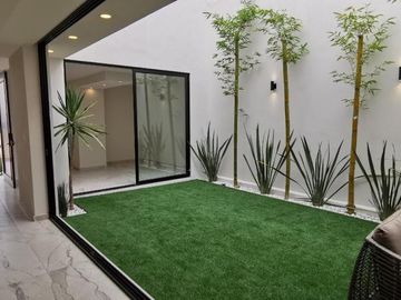 # Casa Amueblada en Residencial Dolores, 3 Pisos, 5 Recámaras. Pachuca, Hidalgo