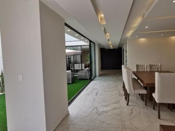 # Casa Amueblada en Residencial Dolores, 3 Pisos, 5 Recámaras. Pachuca, Hidalgo