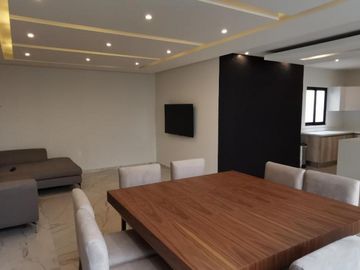 # Casa Amueblada en Residencial Dolores, 3 Pisos, 5 Recámaras. Pachuca, Hidalgo