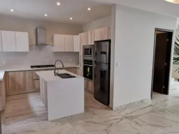# Casa Amueblada en Residencial Dolores, 3 Pisos, 5 Recámaras. Pachuca, Hidalgo