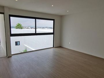 # Casa Amueblada en Residencial Dolores, 3 Pisos, 5 Recámaras. Pachuca, Hidalgo