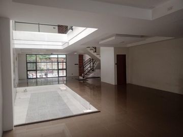 For Sale! Duplex House and Lot 4 Bedroom in Antipolo Valley Subdivision