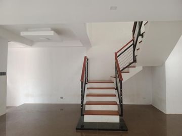 For Sale! Duplex House and Lot 4 Bedroom in Antipolo Valley Subdivision