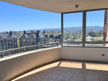 Vendemos en Temuco  amplio y luminoso departamento en Edificio El Conquistador.