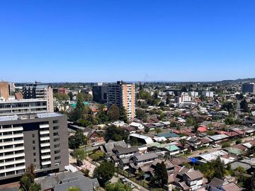 Vendemos en Temuco  amplio y luminoso departamento en Edificio El Conquistador.
