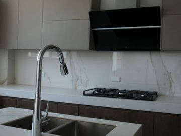Casa de venta en urbanización en manta zona sur