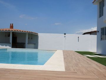 Casa de venta en urbanización en manta zona sur