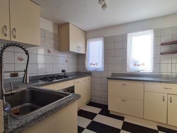 CASA EN VENTA A PASOS DE LA PLAYA LA HERRADURA, COQUIMBO