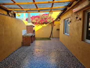 CASA EN VENTA A PASOS DE LA PLAYA LA HERRADURA, COQUIMBO