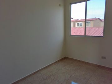 Casa de venta en la Urbanización Durán City, 3 dormitorios, por estrenar.