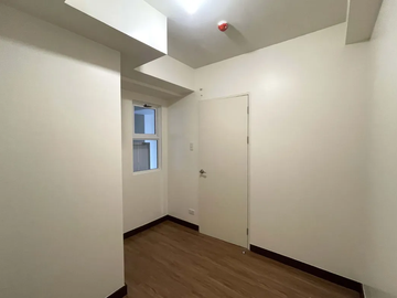 2BR, RFO Condo sale in Panay Ave. near GMA 7, Quezon Ave. MRT Station, Centris Mall, Vertis North
