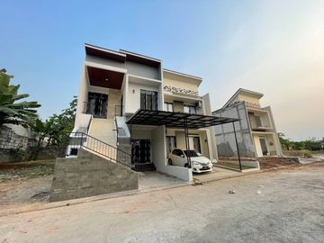 Dijual Rumah Serpong BSD City Tangerang Akses Lebar 2 Lantai Harga Murah