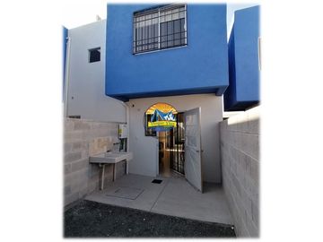 Casas con alberca excelente ubicación