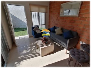 Casas con alberca excelente ubicación