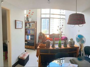 1BR Loft Type Unit For Sale at Unit Bellagio 3, Taguig