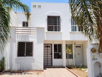 Casa En Venta Con Recámara En Planta Baja Brisas Del Lago León, Guanajuato