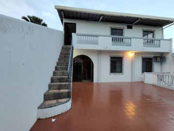 Casa remodelada en venta - Alborada IX etapa cerca de CC La Rotonda y City Mall