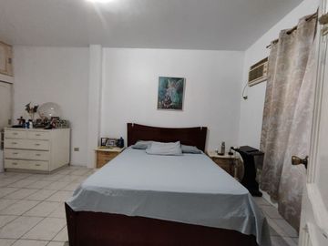 Casa remodelada en venta - Alborada IX etapa cerca de CC La Rotonda y City Mall