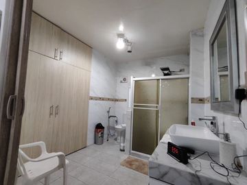 Casa remodelada en venta - Alborada IX etapa cerca de CC La Rotonda y City Mall