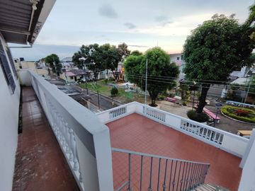Casa remodelada en venta - Alborada IX etapa cerca de CC La Rotonda y City Mall