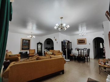 Casa remodelada en venta - Alborada IX etapa cerca de CC La Rotonda y City Mall