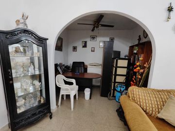 Casa remodelada en venta - Alborada IX etapa cerca de CC La Rotonda y City Mall