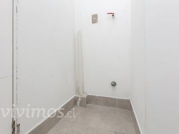 2 Dormitorios + 1 Baño + Bodega en el Centro de Santiago, Metro Matta (L3) .