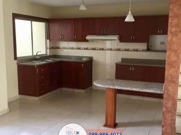 HERMOSA CASA EN VENTA, Sector Totoracocha C1333