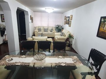 VENDO CASA CON 4 DEPARTAMENTOS -RENTA GARANTIZADA - SURCO